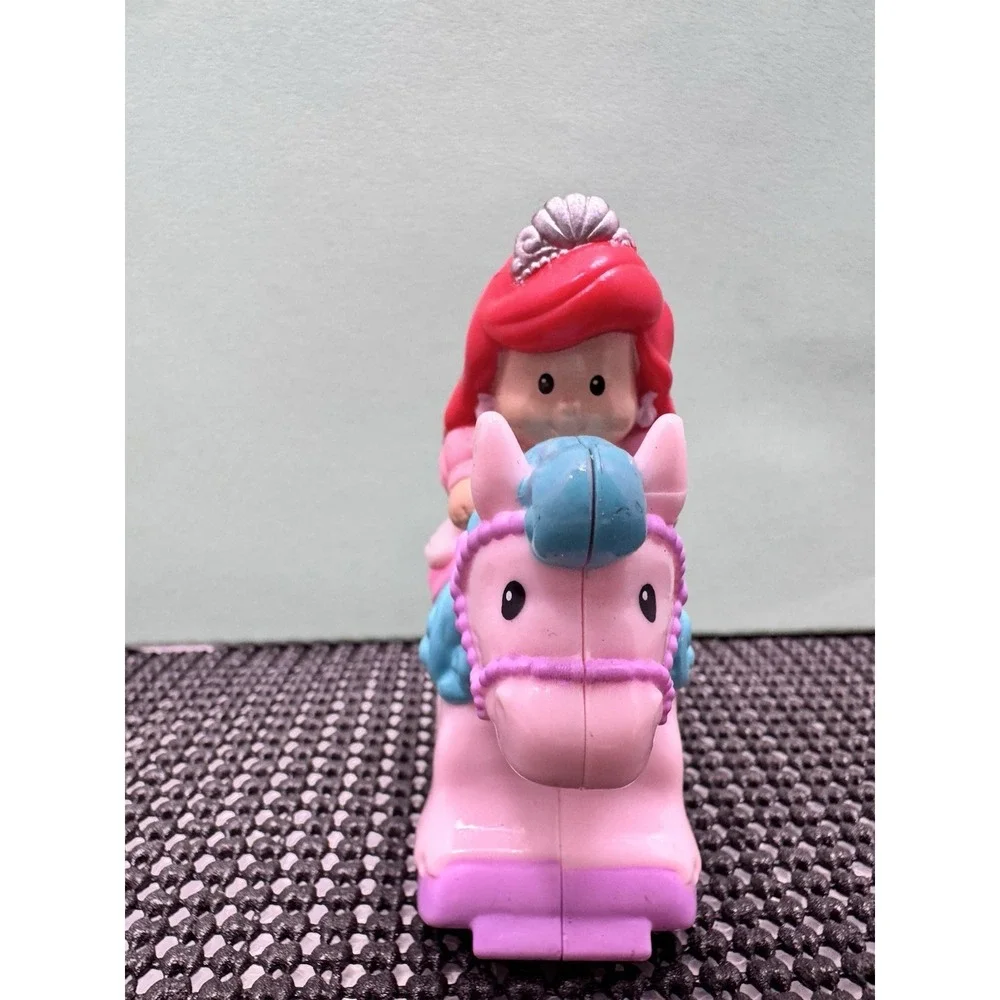 Fisher-Price Little People Klip Klop Disney Princesses Belle & Ariel